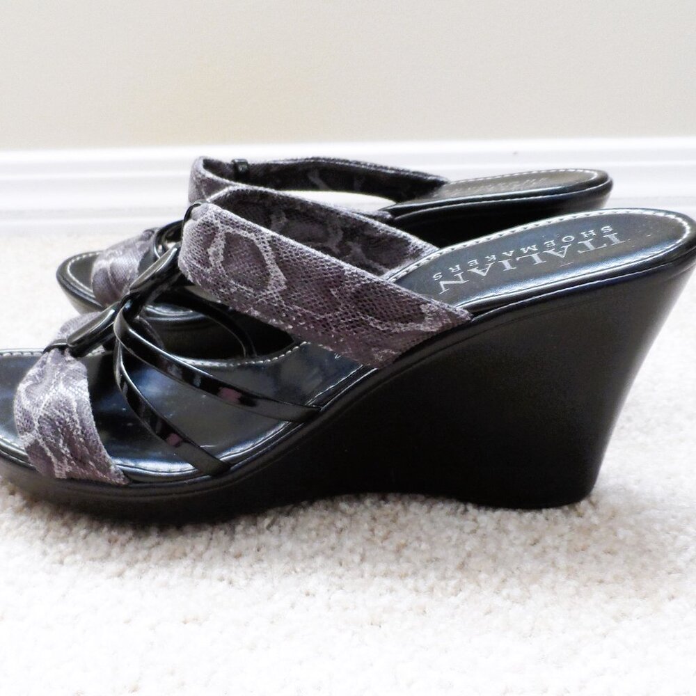 Italian Shoemakers Black sandals size 10